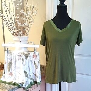Two Piece Green Satin Trim Pajama Set. Size Small